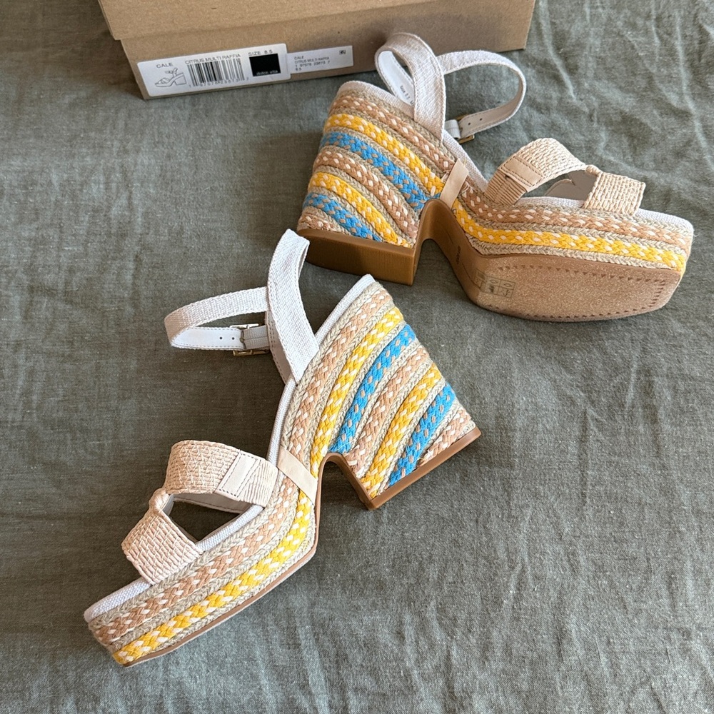 Dolce Vita Beige Woven Platform Sandals - Picture 4 of 6